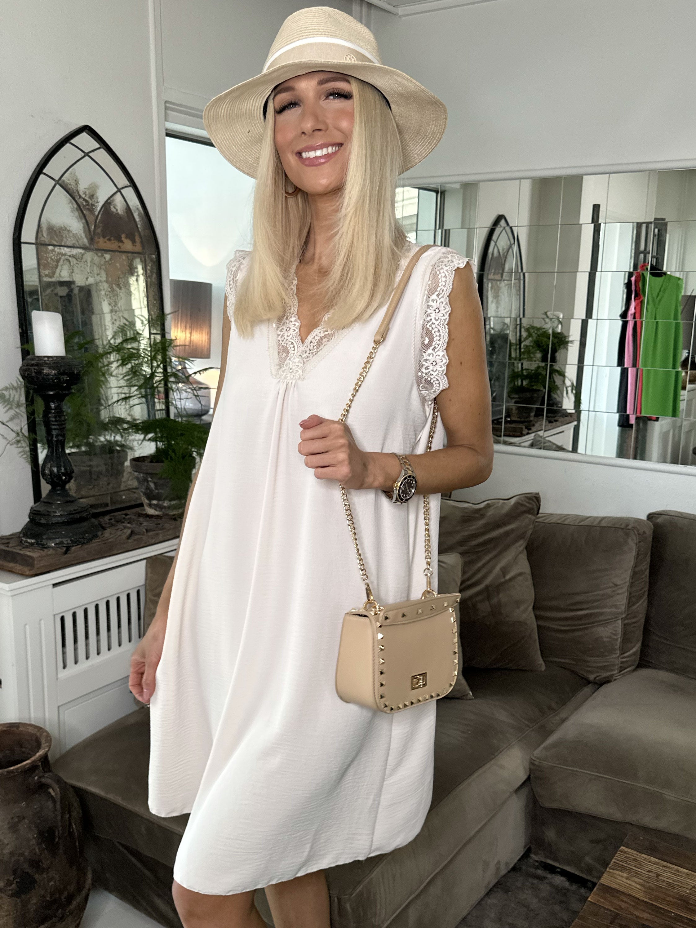 Elly - Sød sommerkjole med blonder